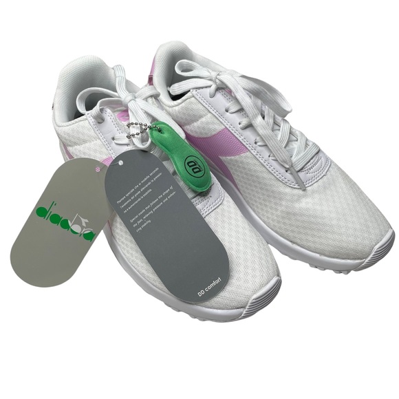 Diadora Shoes - Diadora Sneaker Size 7.5 women.